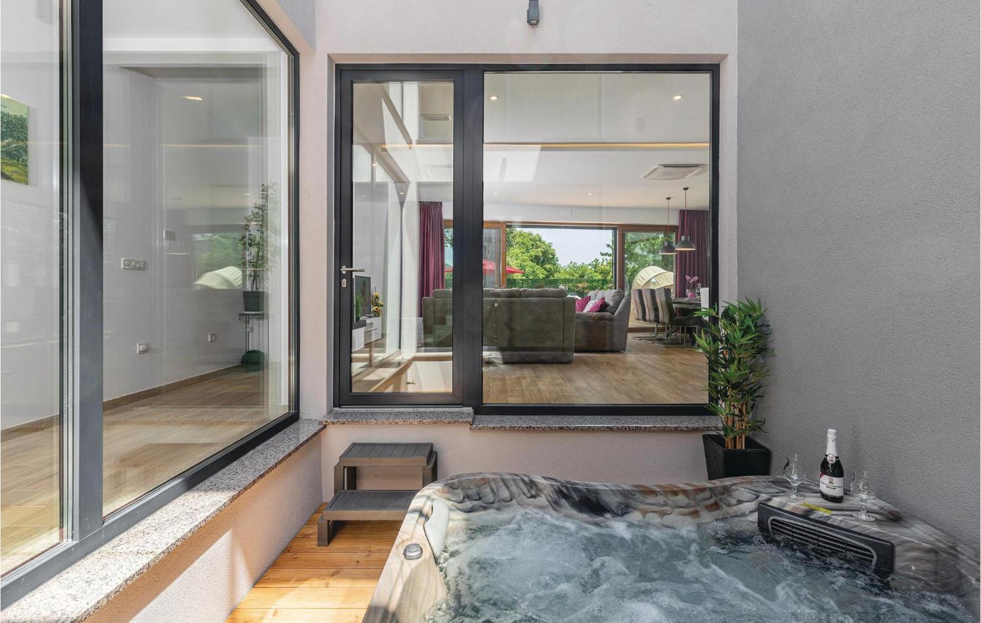 Cozy In Cervar With Sauna Vakantiehuis